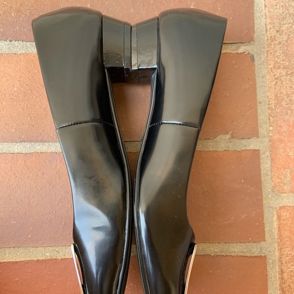 GUC Newport News Black Silver Buckled Heels - Picture 2 of 8